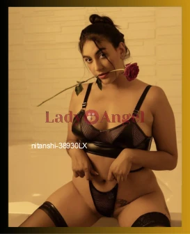 I am Nitanshi, Big Boob escort from Uttarakhand