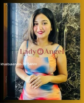 I am khusbuservice, Slim escort from Uttarpradesh