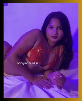 I am Soniya, Big Boob escort from Mumbai
