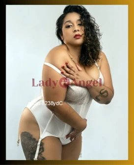 I am Pooja, Mature escort from Bangalore