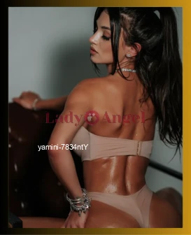 I am Yamini, South Indian escort from Delhi