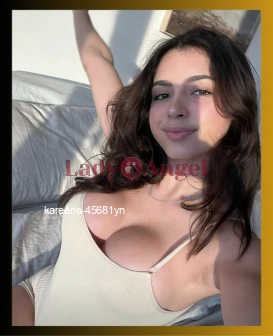 I am Kareena, Desi Bhabhi escort from Bangalore