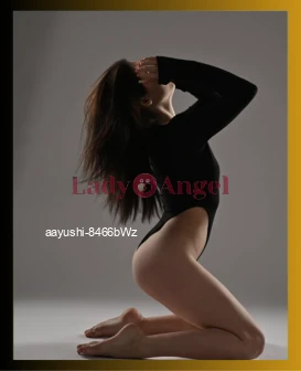 I am Aayushi, Slim escort from Delhi