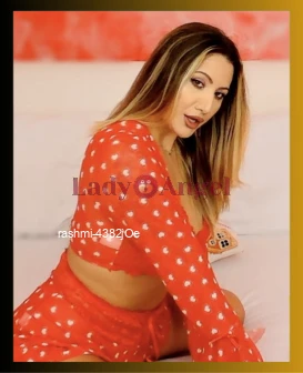 I am Rashmi, Big Boob escort from Bangalore