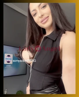 I am Somya, Airhostess escort from Bangalore